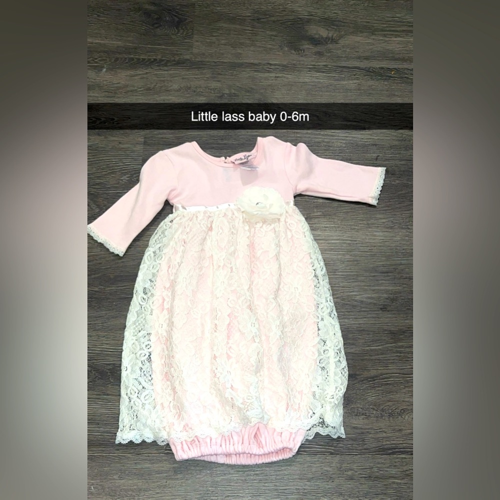 Little Lass baby 0-6 girl gown